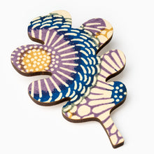 Load image into Gallery viewer, garden futures exhibition oak leaf brooch v&a dundee