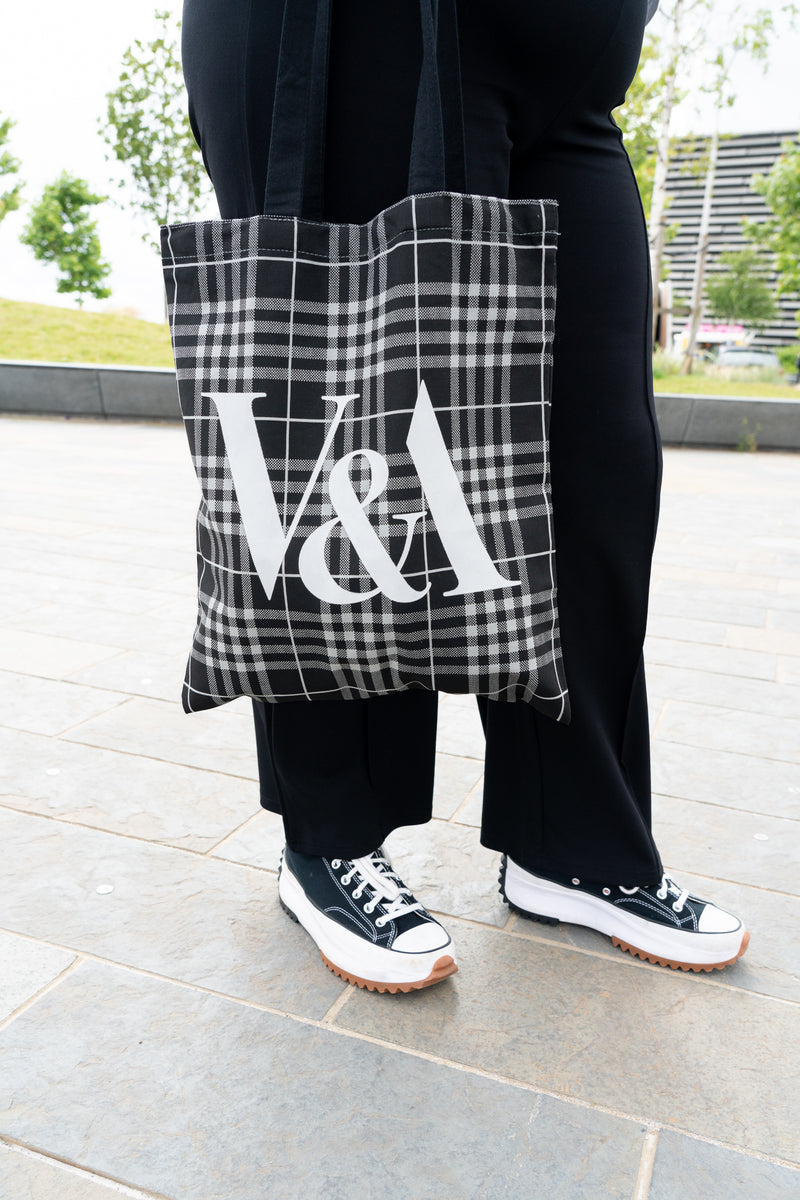 Jo-AMI Tartan Inspired Black and Blue Tilly Tote Bag – V&A Dundee Shop