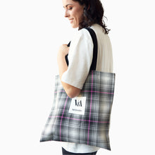 Load image into Gallery viewer, v&a tote bag tartan pink on model