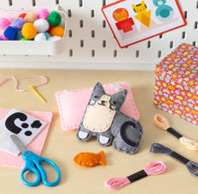 Load image into Gallery viewer, Mini Craft Kit: Pocket Pet Kitten
