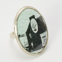 Load image into Gallery viewer, Land O'Cakes Dundee Memento Mori Ring
