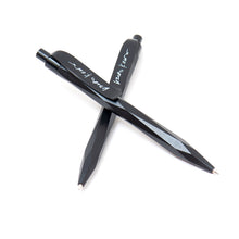 Load image into Gallery viewer, Angular design pen inspired by the V&amp;A Dundee building and featuring architect Kengo Kuma’s signature.
